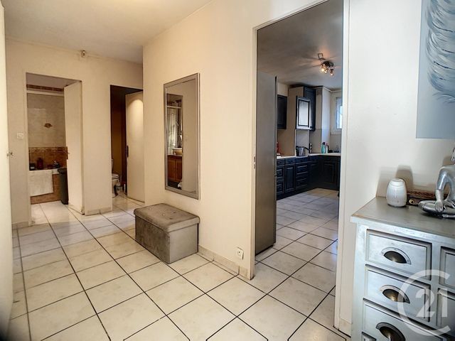 Appartement F4 à vendre - 4 pièces - 87.0 m2 - ALLAUCH - 13 - PROVENCE-ALPES-COTE-D-AZUR - Century 21 Concept Immobilier Appartement F4 à vendre - 4 pièces - 87.0 m2 - ALLAUCH - 13 - PROVENCE-ALPES-COTE-D-AZUR - Century 21 Concept Immobilier