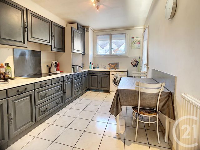 Appartement F4 à vendre - 4 pièces - 87.0 m2 - ALLAUCH - 13 - PROVENCE-ALPES-COTE-D-AZUR - Century 21 Concept Immobilier Appartement F4 à vendre - 4 pièces - 87.0 m2 - ALLAUCH - 13 - PROVENCE-ALPES-COTE-D-AZUR - Century 21 Concept Immobilier
