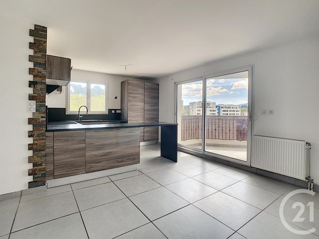 Afficher la photo en grand Appartement F3 à vendre - 3 pièces - 58.0 m2 - ALLAUCH - 13 - PROVENCE-ALPES-COTE-D-AZUR - Century 21 Concept Immobilier