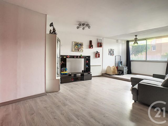 Appartement F4 à vendre - 4 pièces - 82.0 m2 - ALLAUCH - 13 - PROVENCE-ALPES-COTE-D-AZUR - Century 21 Concept Immobilier Appartement F4 à vendre - 4 pièces - 82.0 m2 - ALLAUCH - 13 - PROVENCE-ALPES-COTE-D-AZUR - Century 21 Concept Immobilier