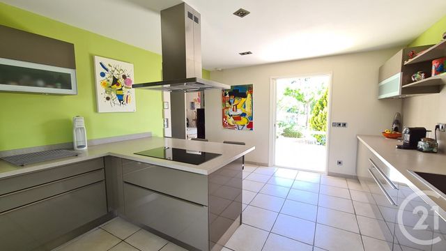 Afficher la photo en grand maison à vendre - 4 pièces - 147.0 m2 - MARSEILLE - 13013 - PROVENCE-ALPES-COTE-D-AZUR - Century 21 Concept Immobilier