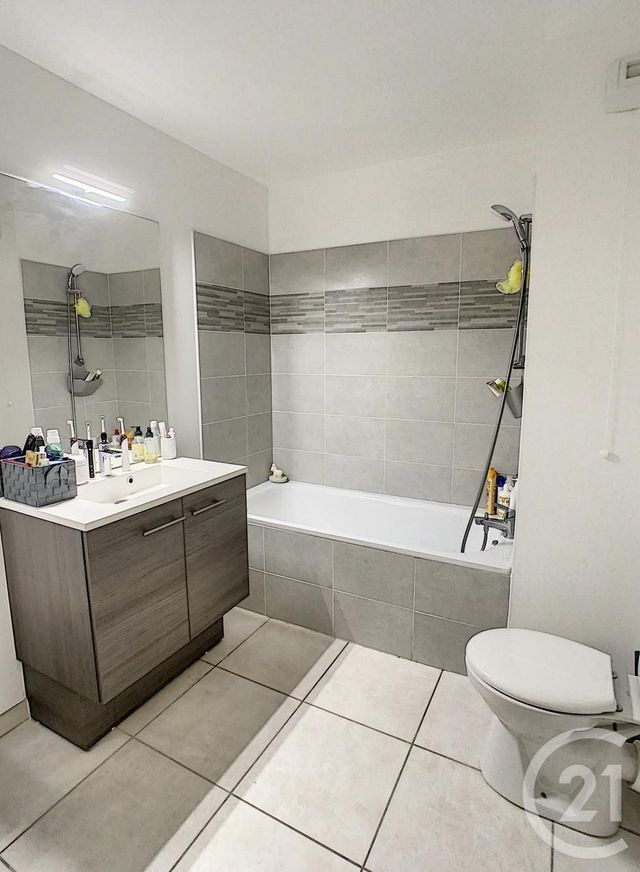 Appartement F2 à vendre - 2 pièces - 42.0 m2 - MARSEILLE - 13011 - PROVENCE-ALPES-COTE-D-AZUR - Century 21 Concept Immobilier Appartement F2 à vendre - 2 pièces - 42.0 m2 - MARSEILLE - 13011 - PROVENCE-ALPES-COTE-D-AZUR - Century 21 Concept Immobilier