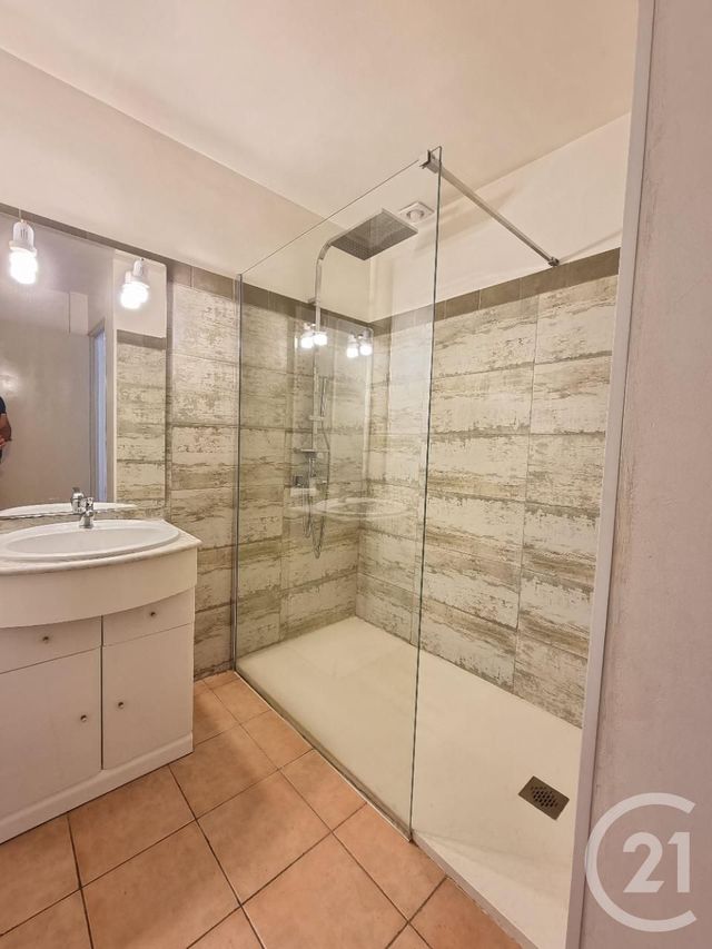 Afficher la photo en grand Appartement F2 à louer - 2 pièces - 46.0 m2 - ALLAUCH - 13 - PROVENCE-ALPES-COTE-D-AZUR - Century 21 Concept Immobilier