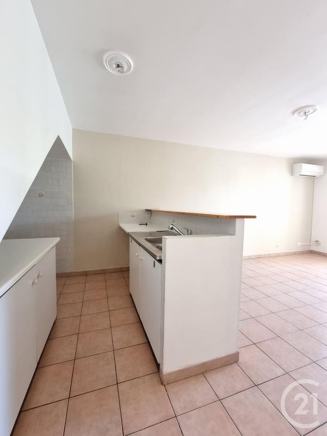 Afficher la photo en grand Appartement F2 à louer - 2 pièces - 46.0 m2 - ALLAUCH - 13 - PROVENCE-ALPES-COTE-D-AZUR - Century 21 Concept Immobilier