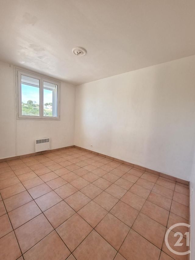 Afficher la photo en grand Appartement F2 à louer - 2 pièces - 46.0 m2 - ALLAUCH - 13 - PROVENCE-ALPES-COTE-D-AZUR - Century 21 Concept Immobilier