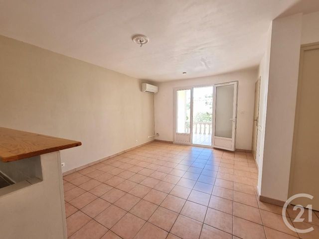Afficher la photo en grand Appartement F2 à louer - 2 pièces - 46.0 m2 - ALLAUCH - 13 - PROVENCE-ALPES-COTE-D-AZUR - Century 21 Concept Immobilier