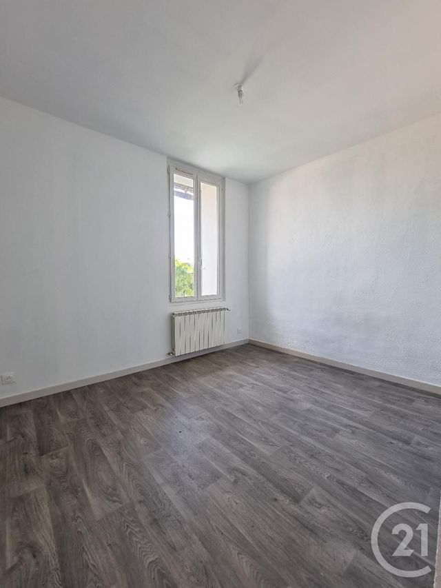 Afficher la photo en grand Appartement F2 à louer - 2 pièces - 45.0 m2 - ALLAUCH - 13 - PROVENCE-ALPES-COTE-D-AZUR - Century 21 Concept Immobilier