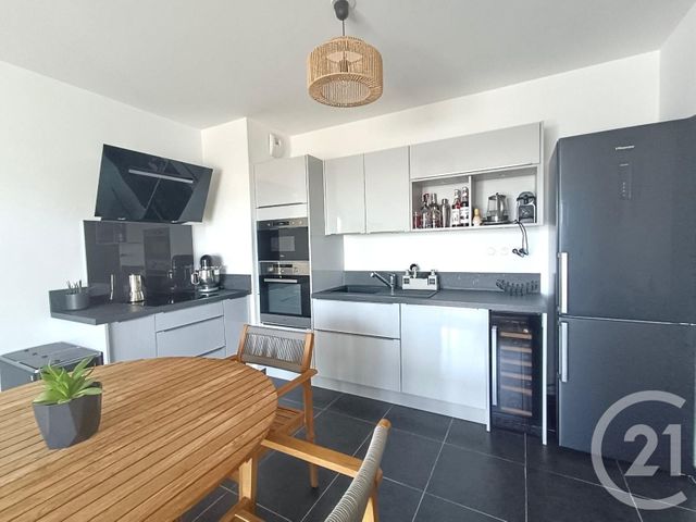 Appartement T3 à louer - 3 pièces - 56.9 m2 - MARSEILLE - 13013 - PROVENCE-ALPES-COTE-D-AZUR - Century 21 Concept Immobilier