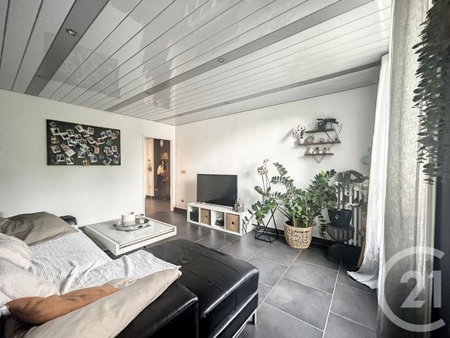 Appartement T4 à vendre - 4 pièces - 82.3 m2 - ALLAUCH - 13 - PROVENCE-ALPES-COTE-D-AZUR - Century 21 Concept Immobilier