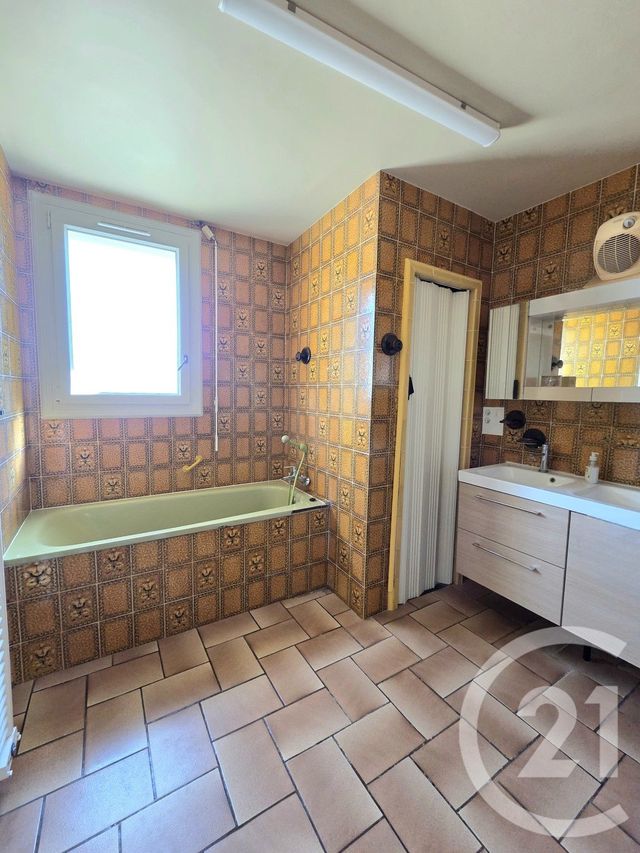 maison à vendre - 7 pièces - 160.0 m2 - ALLAUCH - 13 - PROVENCE-ALPES-COTE-D-AZUR - Century 21 Concept Immobilier