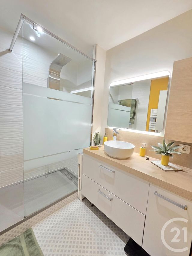 Appartement F4 à vendre - 4 pièces - 85.0 m2 - ALLAUCH - 13 - PROVENCE-ALPES-COTE-D-AZUR - Century 21 Concept Immobilier