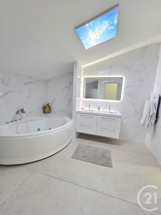 Afficher la photo en grand maison à vendre - 4 pièces - 110.0 m2 - ALLAUCH - 13 - PROVENCE-ALPES-COTE-D-AZUR - Century 21 Concept Immobilier