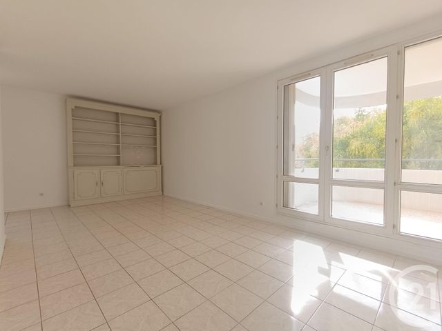 Appartement T3 à louer - 3 pièces - 66.0 m2 - PLAN DE CUQUES - 13 - PROVENCE-ALPES-COTE-D-AZUR - Century 21 Concept Immobilier