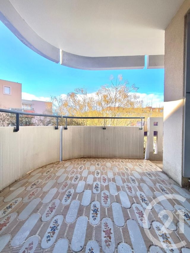 Appartement T3 à louer - 3 pièces - 66.0 m2 - PLAN DE CUQUES - 13 - PROVENCE-ALPES-COTE-D-AZUR - Century 21 Concept Immobilier