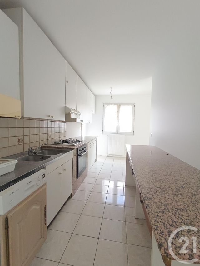 Appartement T3 à louer - 3 pièces - 66.0 m2 - PLAN DE CUQUES - 13 - PROVENCE-ALPES-COTE-D-AZUR - Century 21 Concept Immobilier