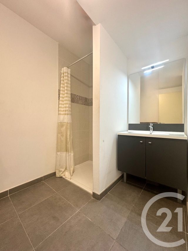 Appartement T4 à vendre - 4 pièces - 86.63 m2 - MARSEILLE - 13013 - PROVENCE-ALPES-COTE-D-AZUR - Century 21 Concept Immobilier
