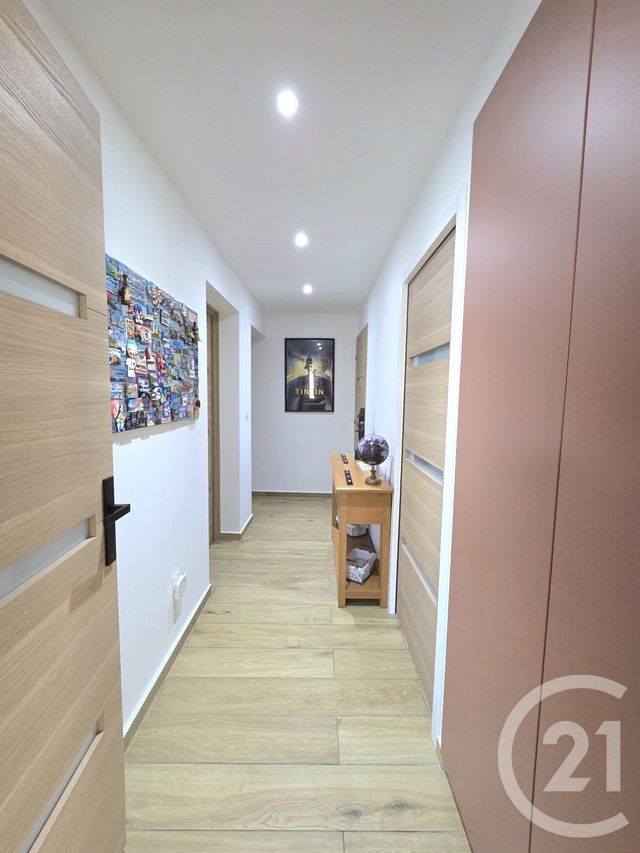 Appartement F5 à vendre - 5 pièces - 130.0 m2 - ALLAUCH - 13 - PROVENCE-ALPES-COTE-D-AZUR - Century 21 Concept Immobilier