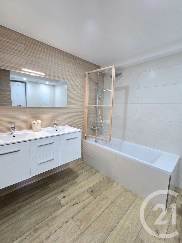 Appartement F5 à vendre - 5 pièces - 130.0 m2 - ALLAUCH - 13 - PROVENCE-ALPES-COTE-D-AZUR - Century 21 Concept Immobilier