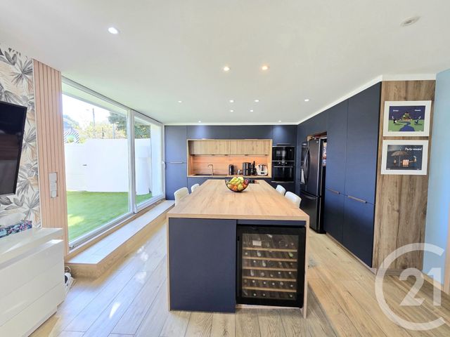 Appartement F5 à vendre - 5 pièces - 130.0 m2 - ALLAUCH - 13 - PROVENCE-ALPES-COTE-D-AZUR - Century 21 Concept Immobilier