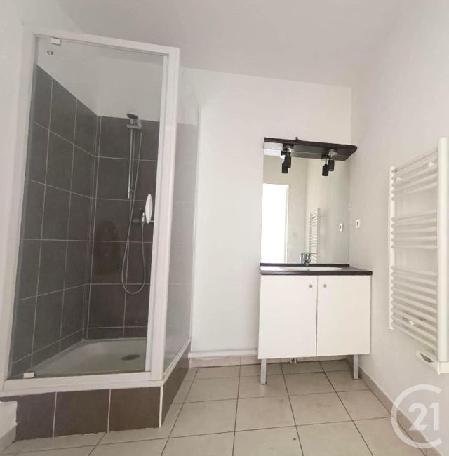 Appartement T2 à louer - 2 pièces - 43.29 m2 - MARSEILLE - 13013 - PROVENCE-ALPES-COTE-D-AZUR - Century 21 Concept Immobilier