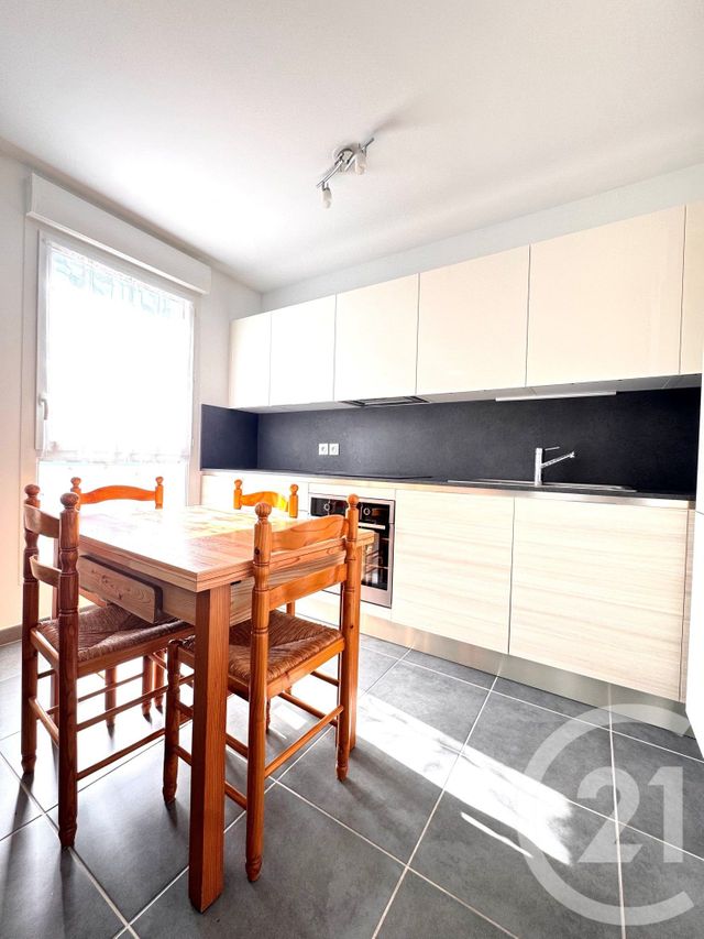 Appartement T3 à louer - 3 pièces - 60.0 m2 - MARSEILLE - 13013 - PROVENCE-ALPES-COTE-D-AZUR - Century 21 Concept Immobilier