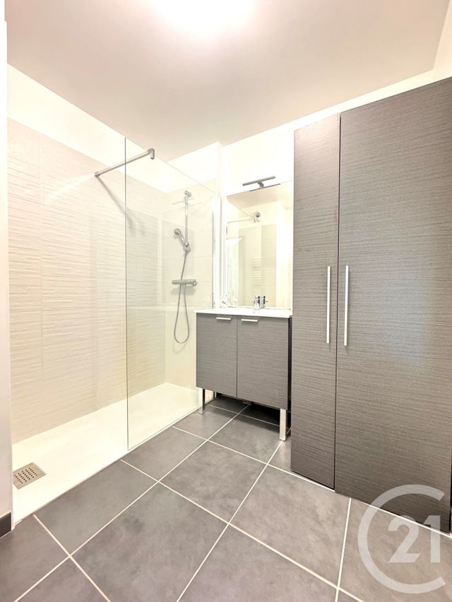 Appartement T3 à louer - 3 pièces - 60.0 m2 - MARSEILLE - 13013 - PROVENCE-ALPES-COTE-D-AZUR - Century 21 Concept Immobilier