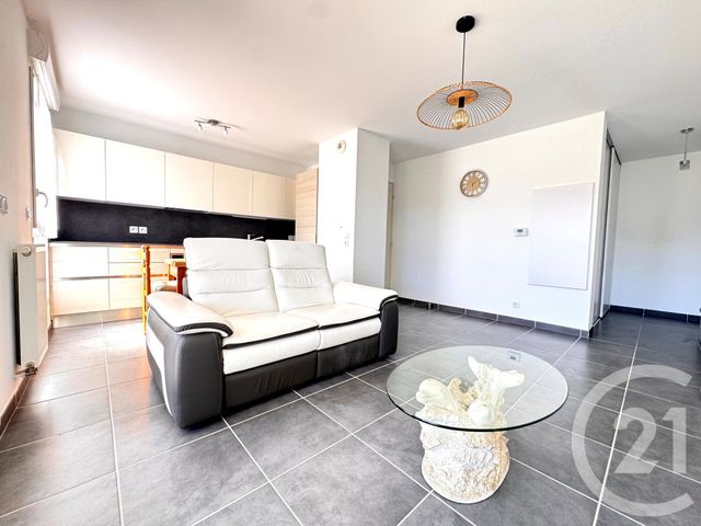 Appartement T3 à louer - 3 pièces - 60.0 m2 - MARSEILLE - 13013 - PROVENCE-ALPES-COTE-D-AZUR - Century 21 Concept Immobilier