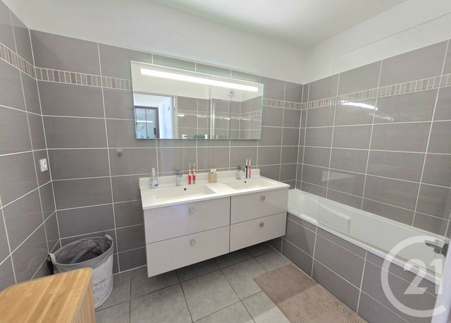 Appartement T3 à vendre - 3 pièces - 68.0 m2 - ALLAUCH - 13 - PROVENCE-ALPES-COTE-D-AZUR - Century 21 Concept Immobilier