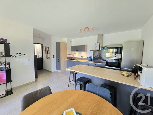 Appartement T3 à vendre - 3 pièces - 68.0 m2 - ALLAUCH - 13 - PROVENCE-ALPES-COTE-D-AZUR - Century 21 Concept Immobilier