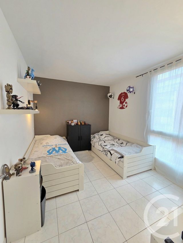 Appartement F4 à vendre - 4 pièces - 83.0 m2 - PLAN DE CUQUES - 13 - PROVENCE-ALPES-COTE-D-AZUR - Century 21 Concept Immobilier