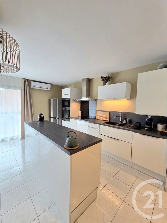 Appartement F4 à vendre - 4 pièces - 83.0 m2 - PLAN DE CUQUES - 13 - PROVENCE-ALPES-COTE-D-AZUR - Century 21 Concept Immobilier