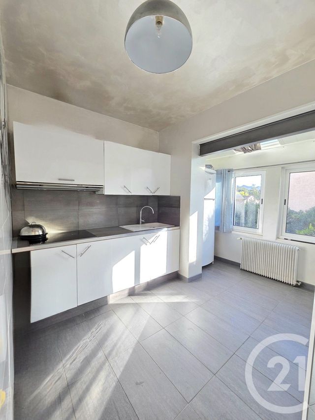 maison à vendre - 5 pièces - 145.0 m2 - PLAN DE CUQUES - 13 - PROVENCE-ALPES-COTE-D-AZUR - Century 21 Concept Immobilier